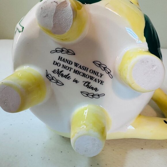 Charming Leopard Ceramic Mug With Leaf Theme - Picture 9 of 10